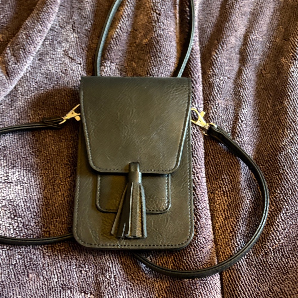 Elegant Black Leather Crossbody Bag
